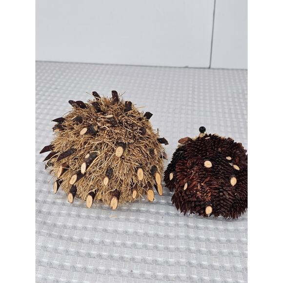 Hedgehogs Pinecone, Twigs and Bottle Brush Face 1 Large 4.5" 1 Small 3" - Picture 6 of 7